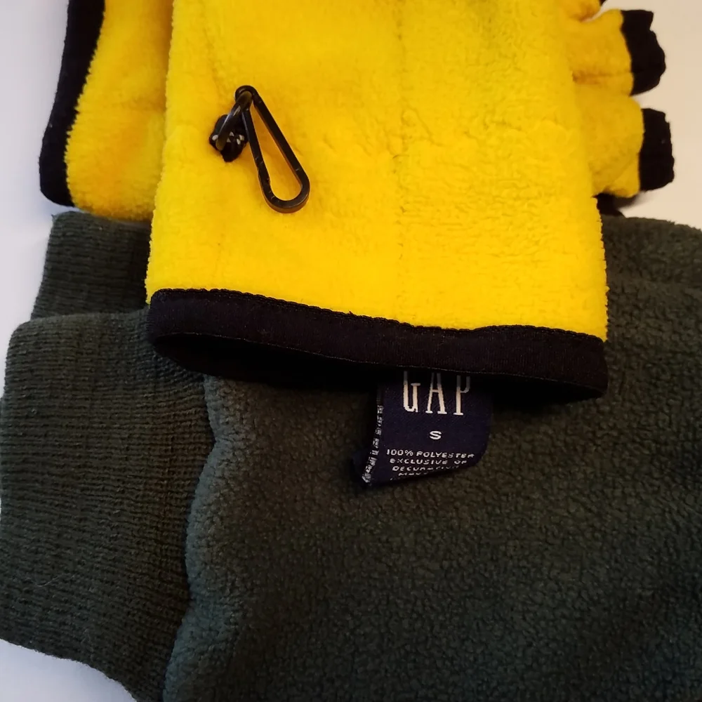 3/$25 GAPKids Gloves (SET of 2 pair) S YELLOW / L GREEN